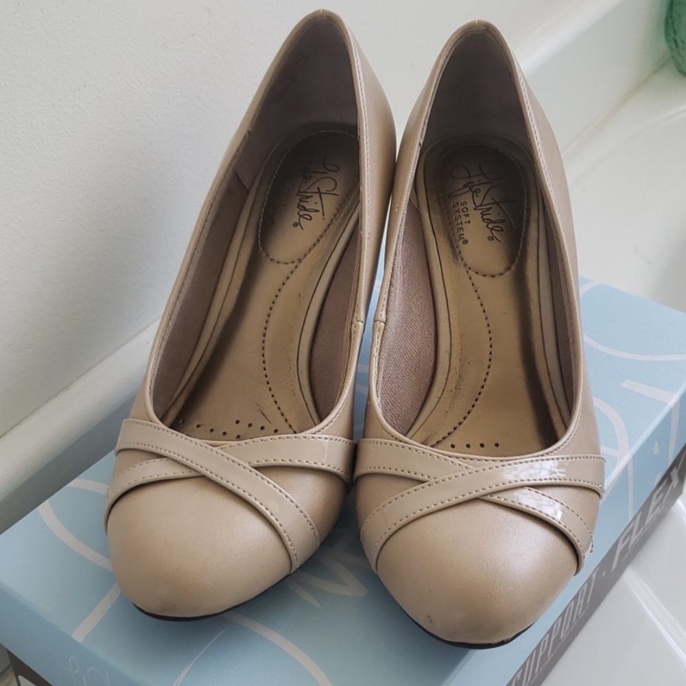 Life Stride Peace Nude Heels
